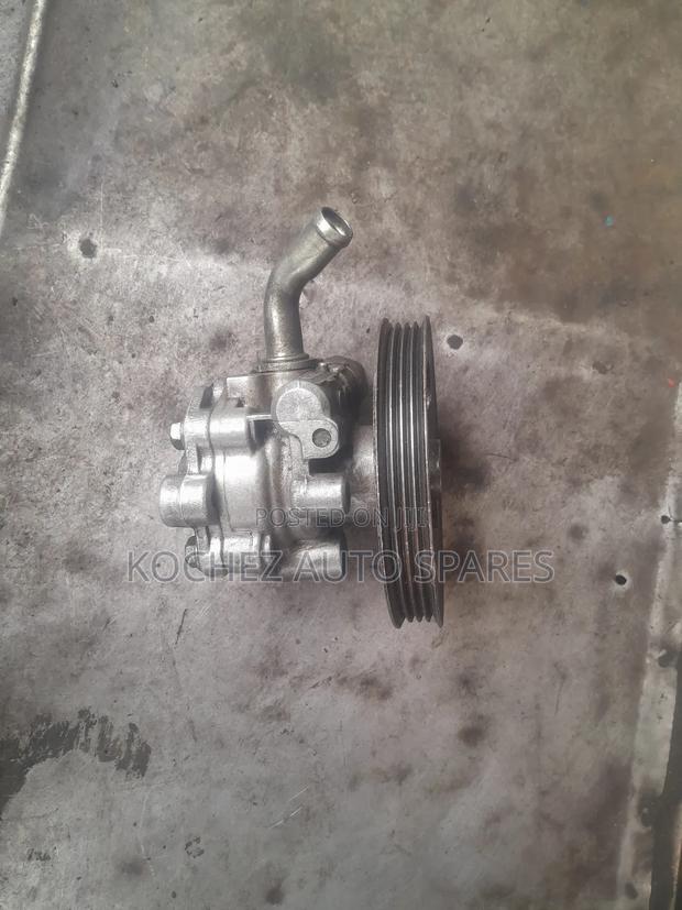 Mitsubishi L200 4d56 New Model 4n14 Power Steering Pump