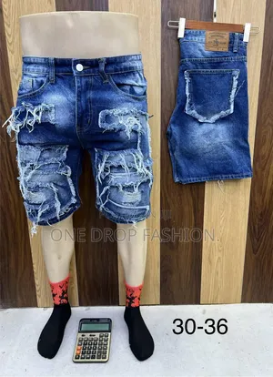 Rugged/Ripped Short