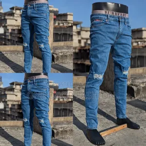 Burberry Trousers/Jenas