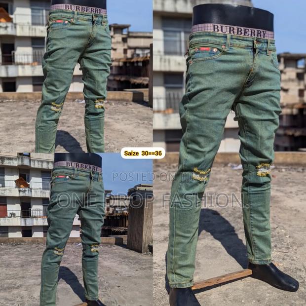 Ripped Trousers 200 - thumbnail 2