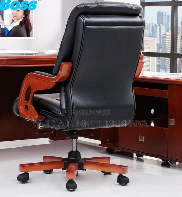 Office Chairs: Manager Ergonomic Executive Swivel Chair - thumbnail 2