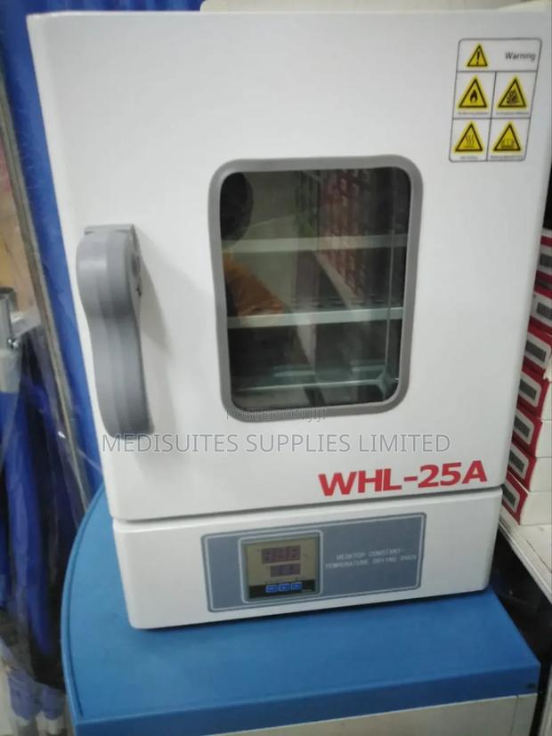 Hot Air Oven  20l .