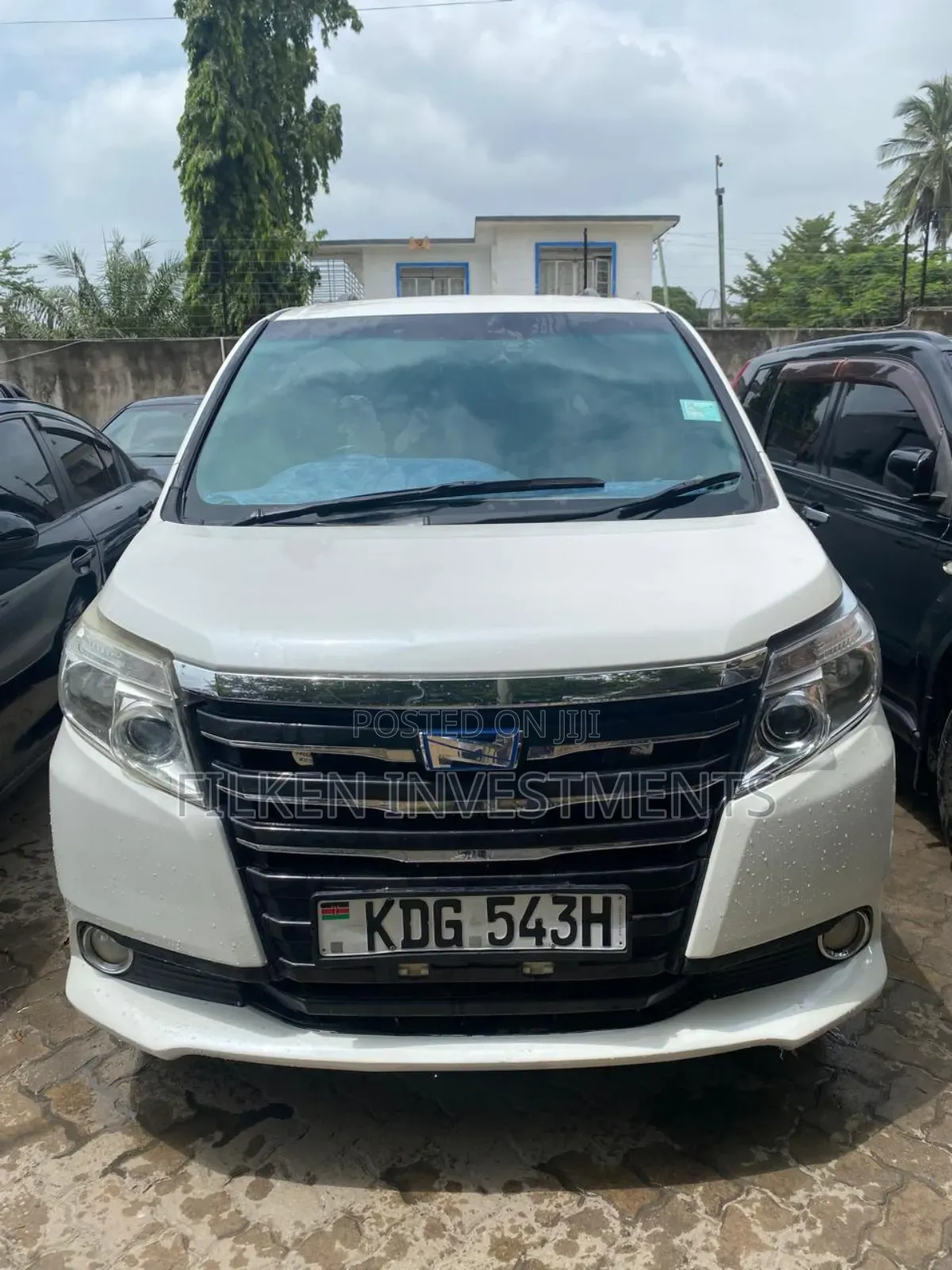 Toyota Voxy 2016 White