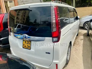 Toyota Voxy 2016 White