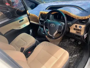 Toyota Voxy 2016 White