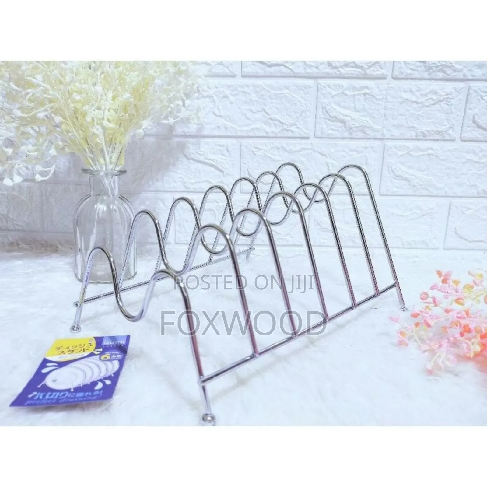 Metallic Plates Stand Now Available.