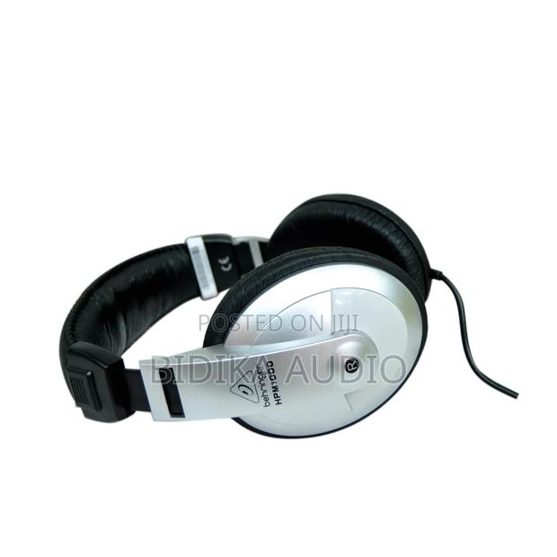 New Behringer Hpm1000