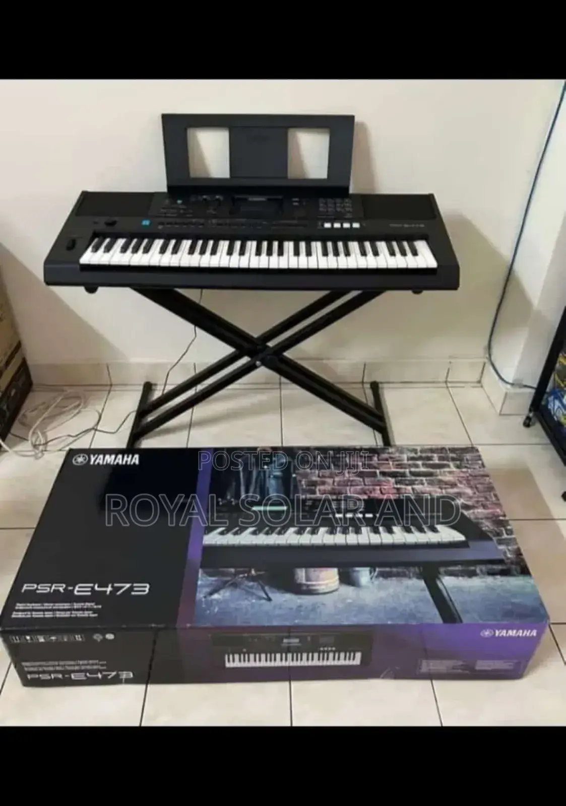 New PSR 473 Yamaha Keyboard With Stand