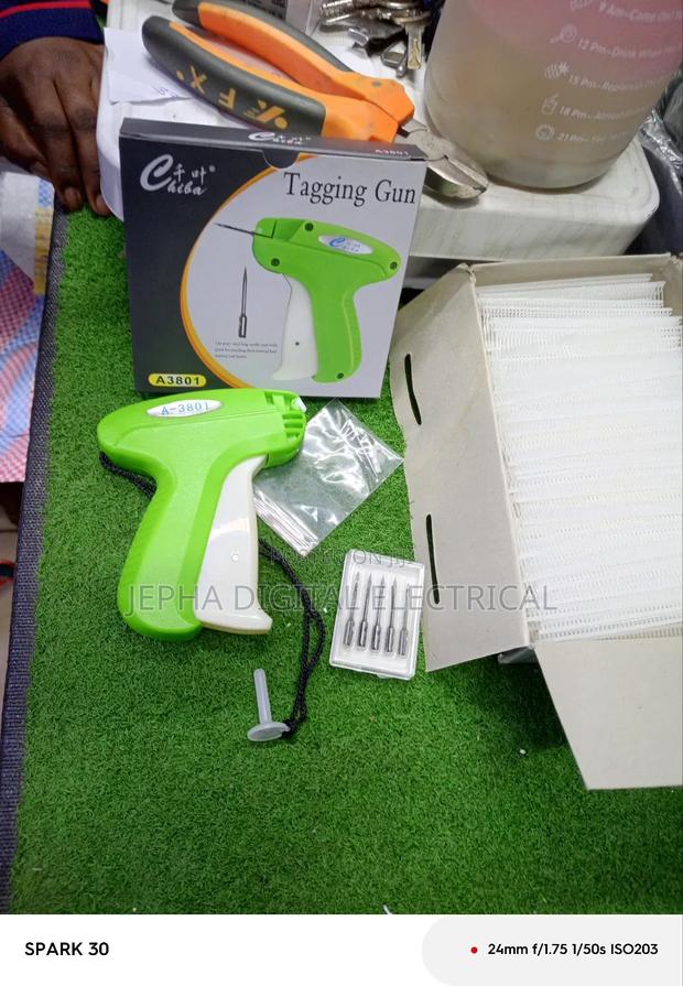 Tagging Pins /Tagging Gun Approved Quality - main view