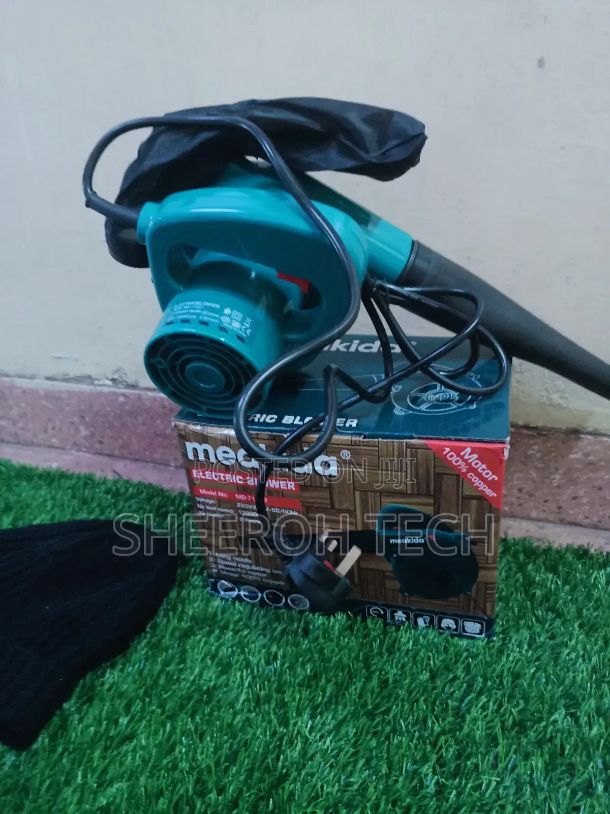 Meakida Blower
