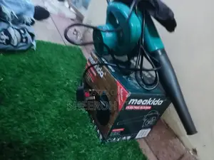 Meakida Blower
