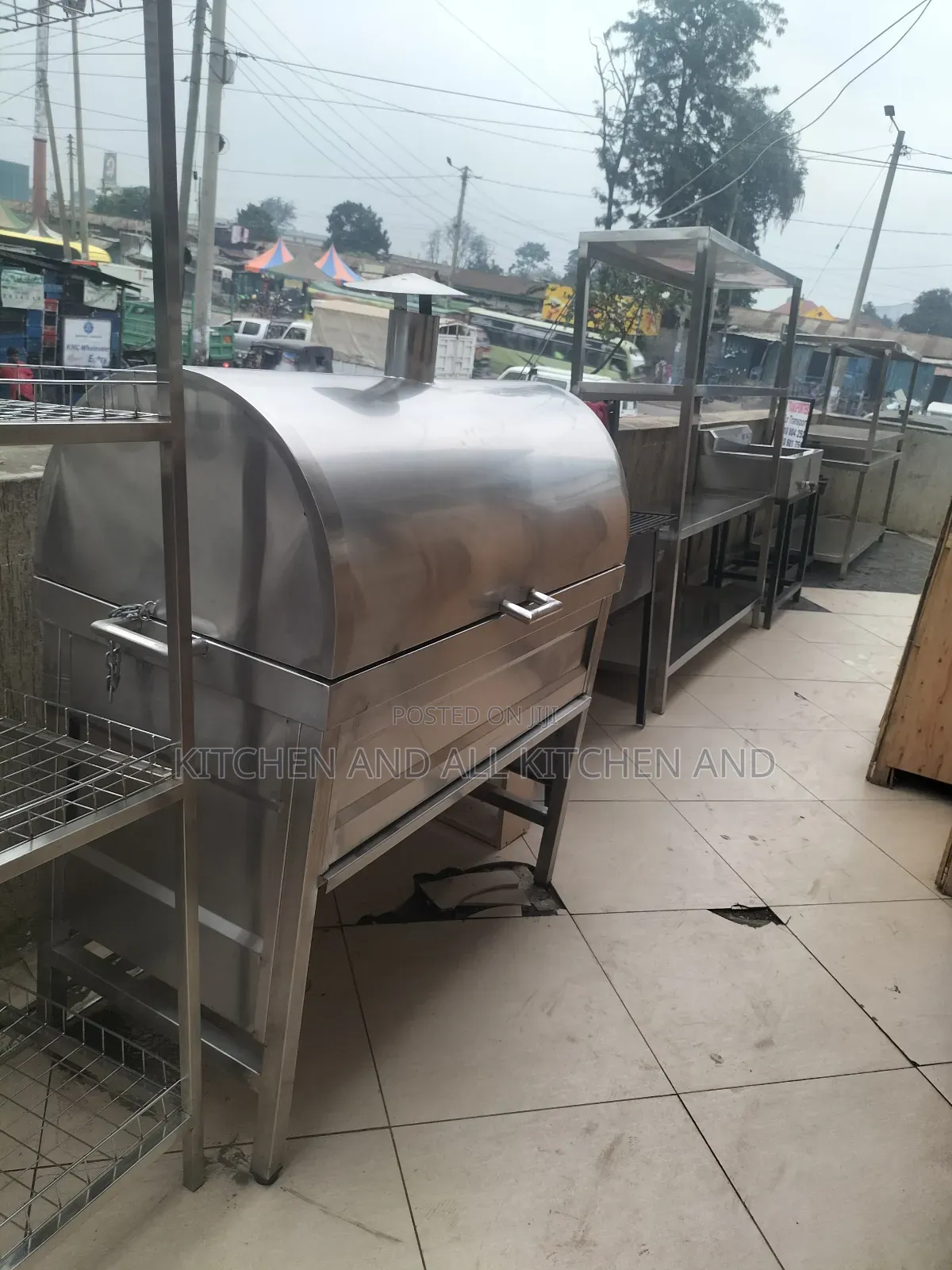 Outdoor Grill With a Lid