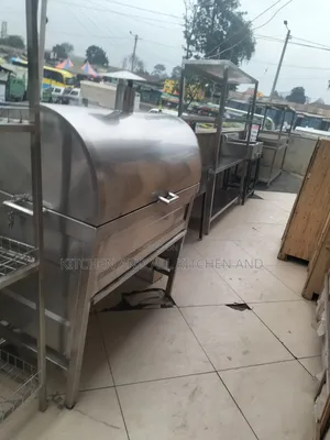 Outdoor Grill With a Lid