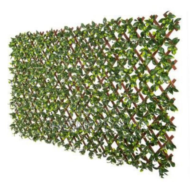 Grass Fence Green - main view