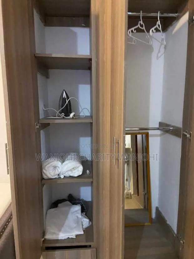 One Bedroom South B Airbnb - thumbnail 3