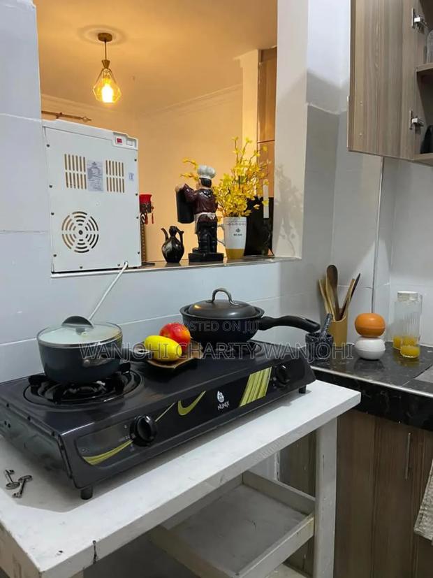 One Bedroom South B Airbnb - thumbnail 4