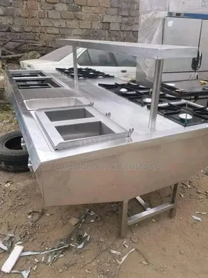 Central Cooking Range With an Elegant Design