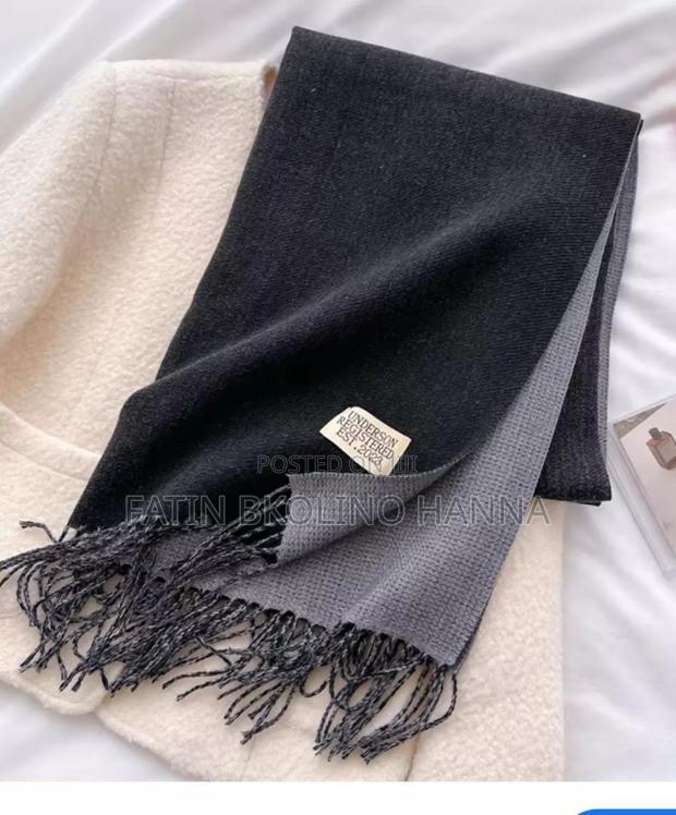 Double Sided Cashmere Shawl - thumbnail 2