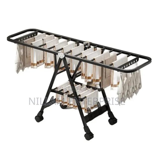Black Movable Outdoor Drying Rack 1.7m (With Wheels)