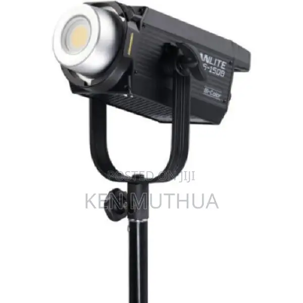 Nanlite Fs -150b LED Bi-Colour Spot Light