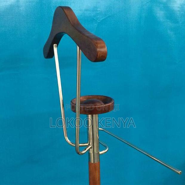 Office Hanger: Mahogany Executive Coat Hanger - thumbnail 3