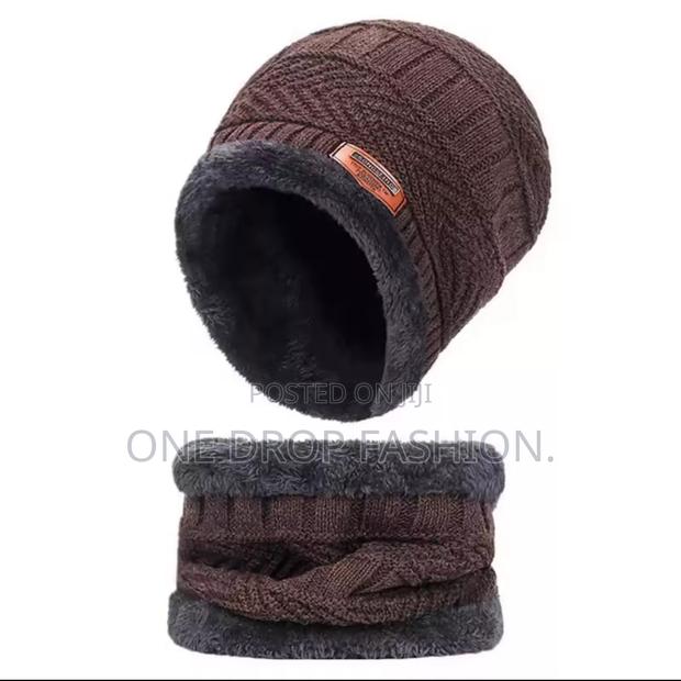 Marvin and Scarf Brown - thumbnail 2