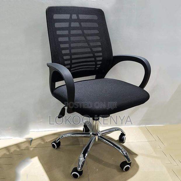 Office Chair : Mid-Back Swivel Office Ergonomic Chair - thumbnail 2