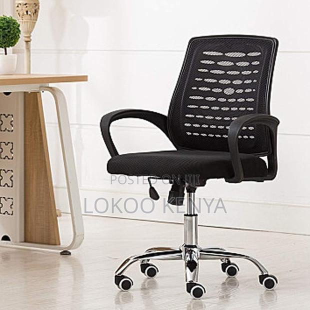 Office Chair : Mid-Back Swivel Office Ergonomic Chair - thumbnail 3