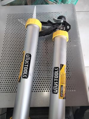 Hand Operated Silicone Gun - thumbnail 2