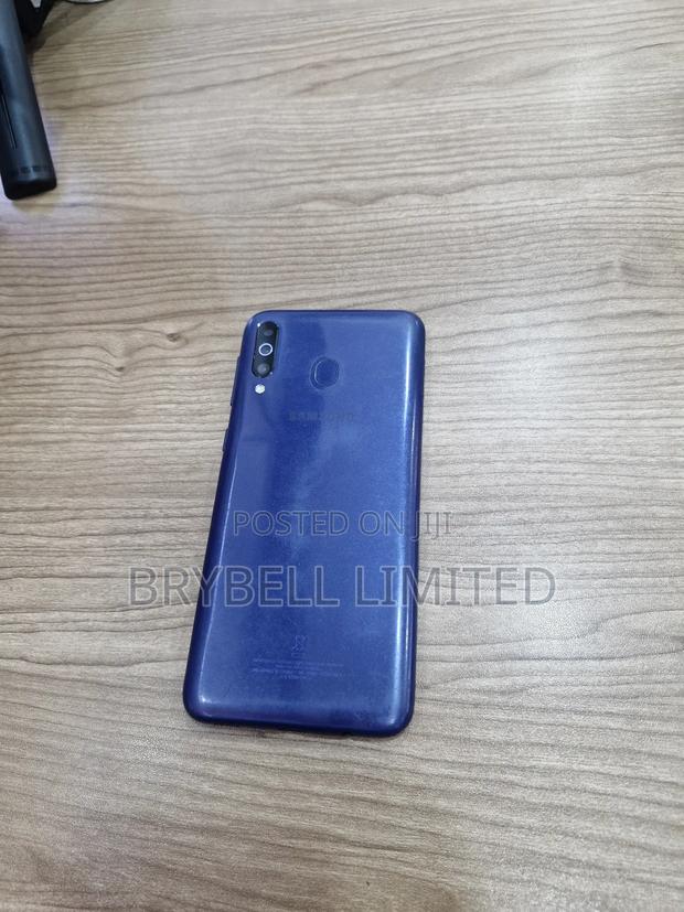 Samsung Galaxy M30 64 GB Blue - main view