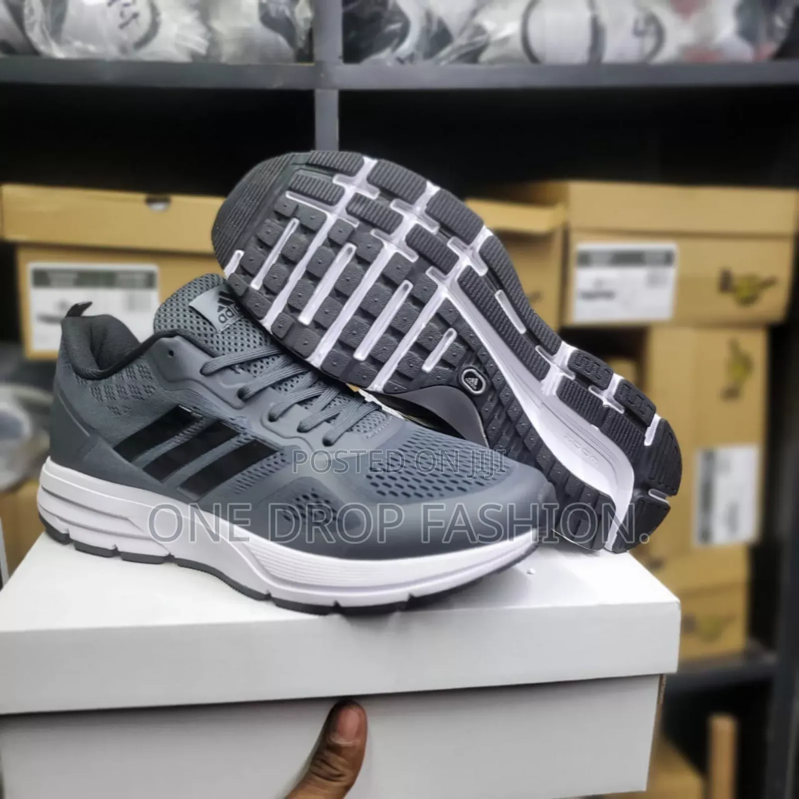 Addidas Cosmic