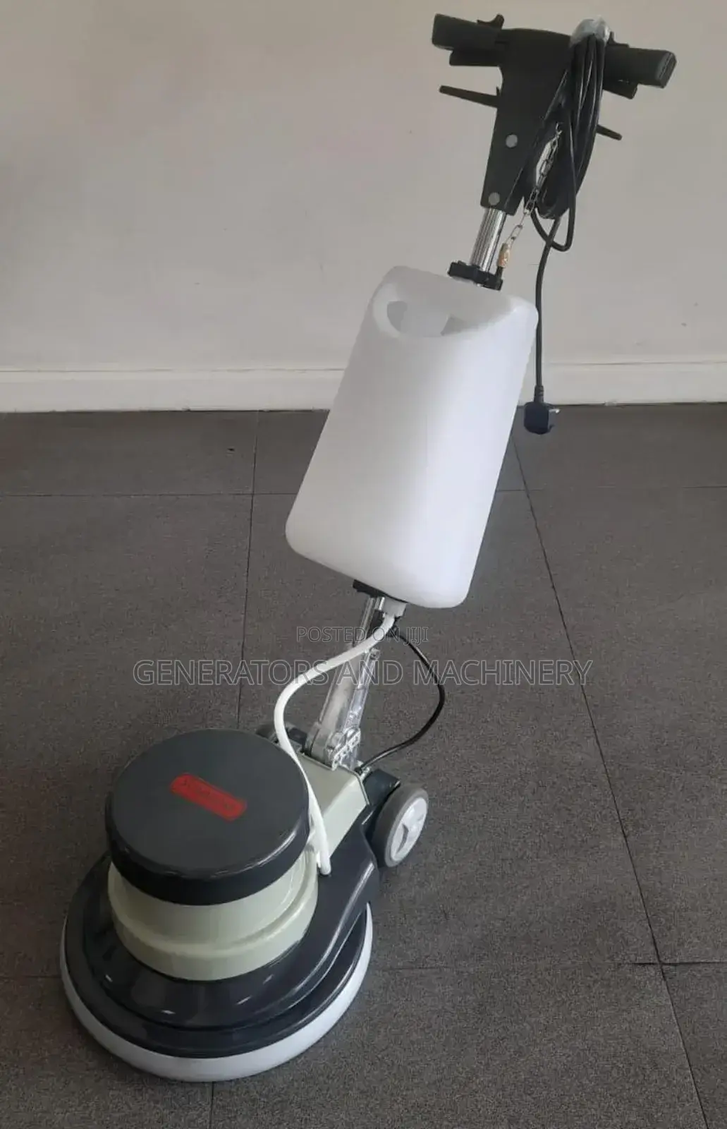 AM005 Floor Scrubber Italy