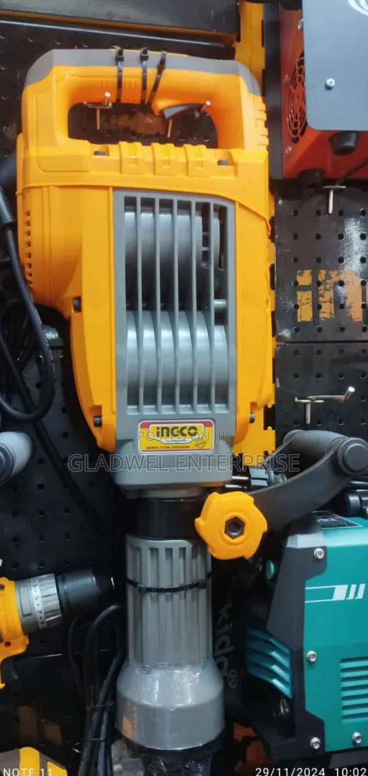 Demolishon Hummer Drilling Machine