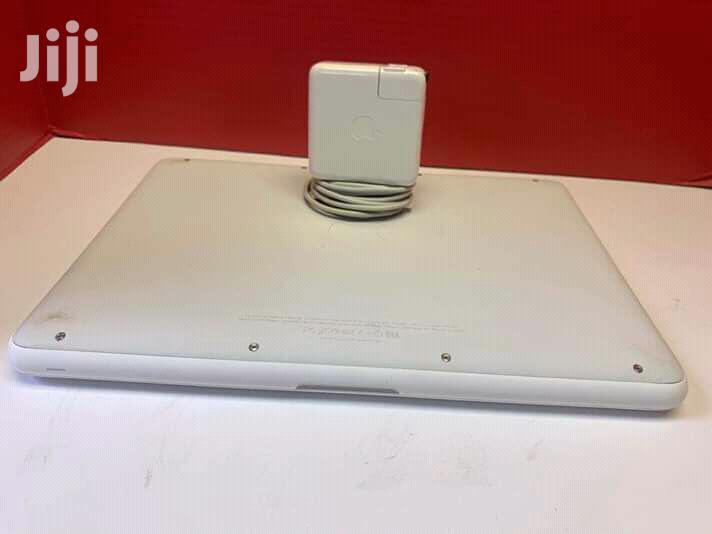 Laptop Apple MacBook 4GB Intel Core 2 Duo HDD 500GB