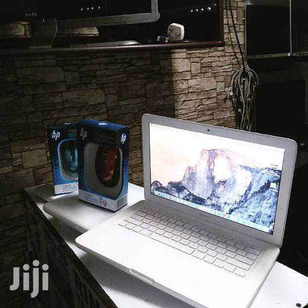 Laptop Apple MacBook 4GB Intel Core 2 Duo HDD 500GB - main view