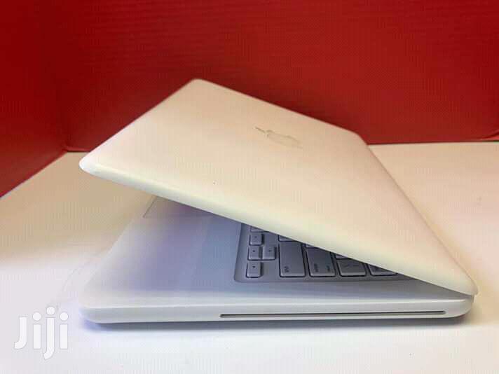 Laptop Apple MacBook 4GB Intel Core 2 Duo HDD 500GB