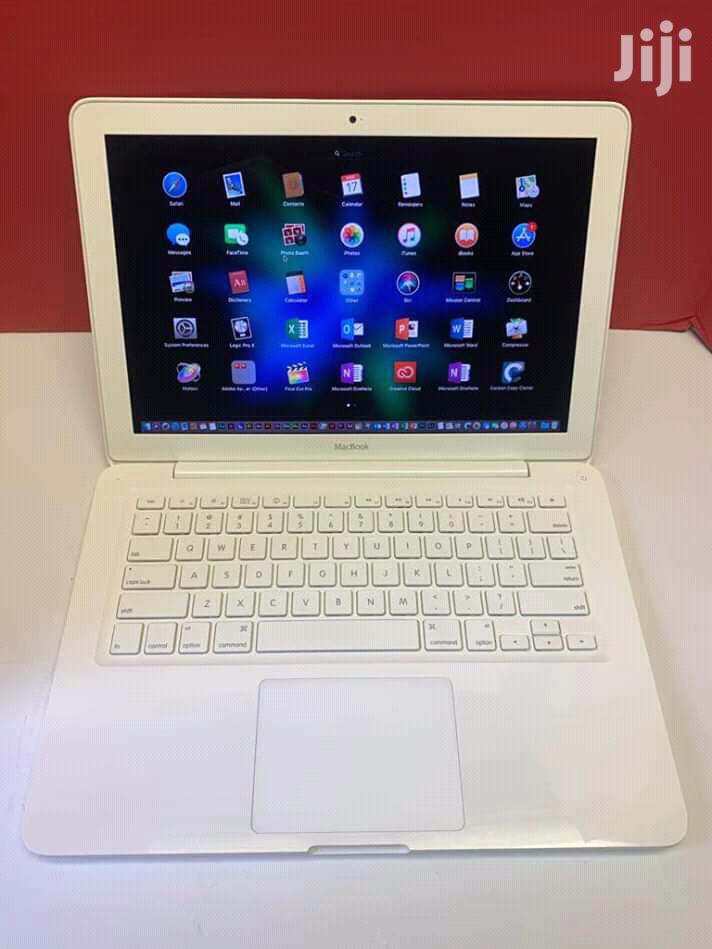 Laptop Apple MacBook 4GB Intel Core 2 Duo HDD 500GB