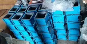High Quality Cast Iron Cube Moulds