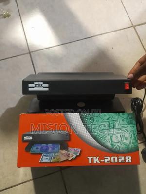 UV Blue Light Practical Counterfeit Currency Money Detector. - thumbnail 2