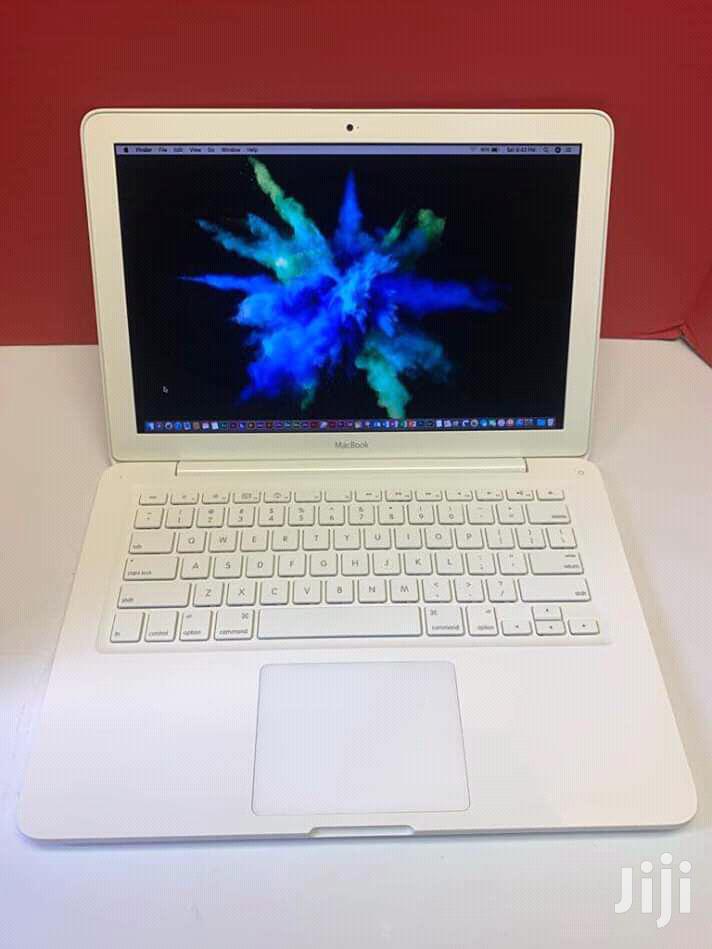 Laptop Apple MacBook 4GB Intel Core 2 Duo HDD 500GB