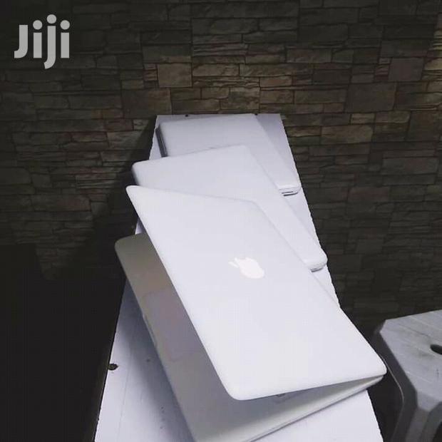 Laptop Apple MacBook 4GB Intel Core 2 Duo HDD 500GB - thumbnail 3