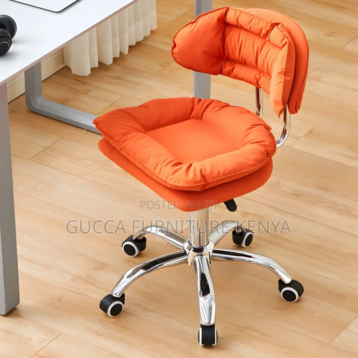 Home Chairs: Liftable Modern Upholstered Office Stool