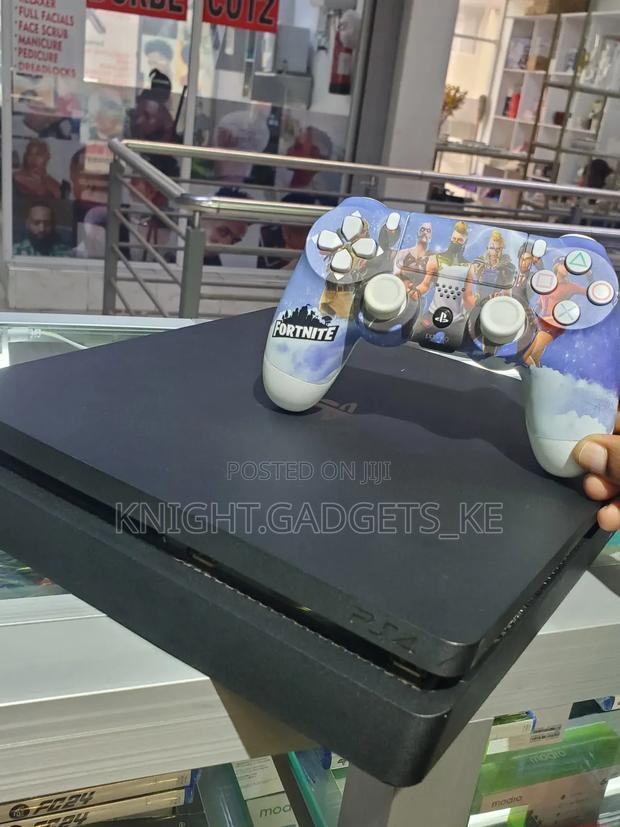 Pre-Owned Ps4 Slim!!