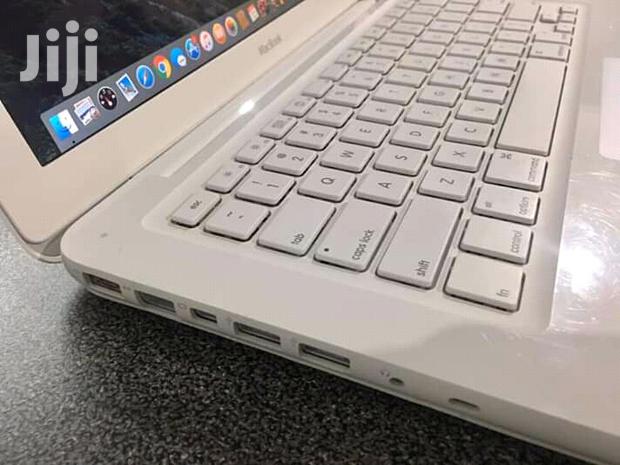 Laptop Apple MacBook 4GB Intel Core 2 Duo HDD 500GB - thumbnail 3