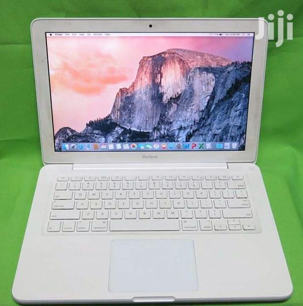 Laptop Apple MacBook 4GB Intel Core 2 Duo HDD 500GB - main view