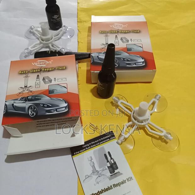 Windscreen Glass Crack Repair Fluid