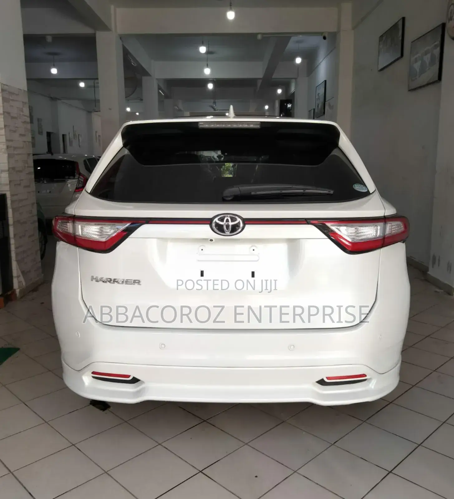 Toyota Harrier 2.0 4WD 2018 White