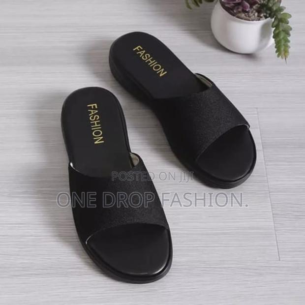 Comfortable Ladies Sandals - thumbnail 3