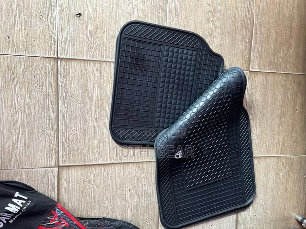 Land Cruiser Car Floor Mat 5 Pieces Set - thumbnail 2