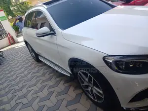 Mercedes-Benz GLC-Class 2017 White